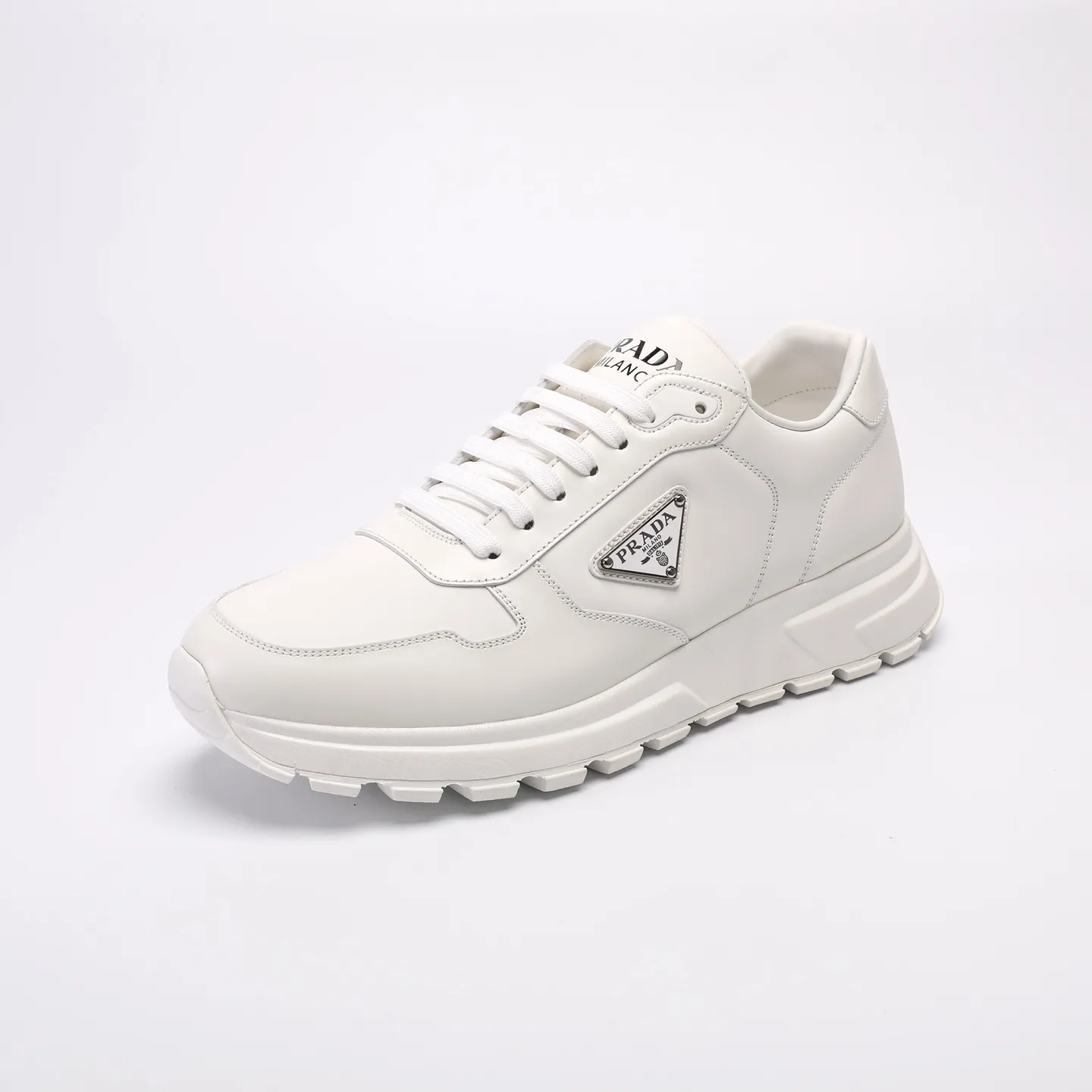 Batch 580 [PRADA] Men's shoes are popular in the counter, official website synchronization, high-quality shipments. Fabric: original cowhide with snakeskin. Lining: cowhide feet + cowhide lining. Outsole: original TPU + foam. Size: 38-46